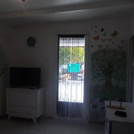 בית הארחה Le Patio Des Garrigues Caveirac