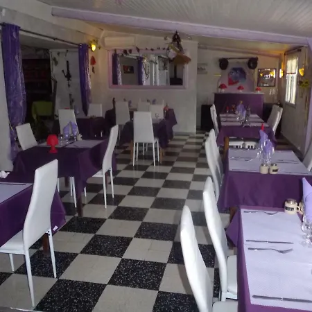 Des Garrigues Maison d'hôtes Caveirac