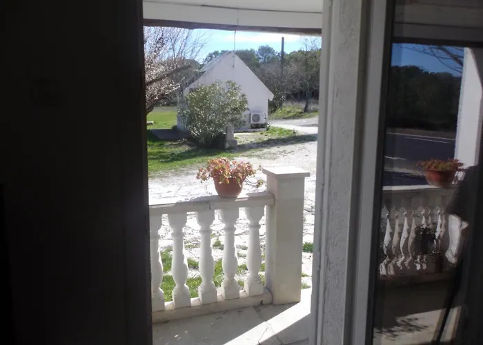 בית הארחה Des Garrigues *