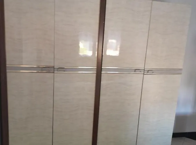 Des Garrigues בית הארחה