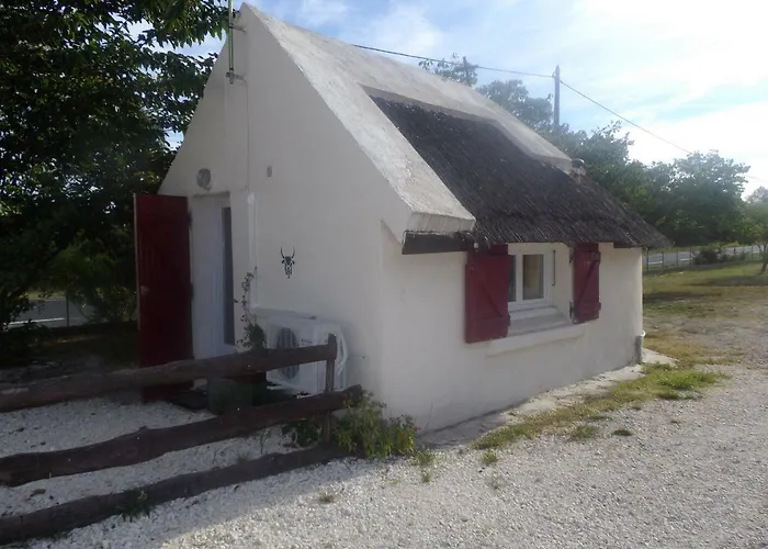 Des Garrigues بيت ضيافة *