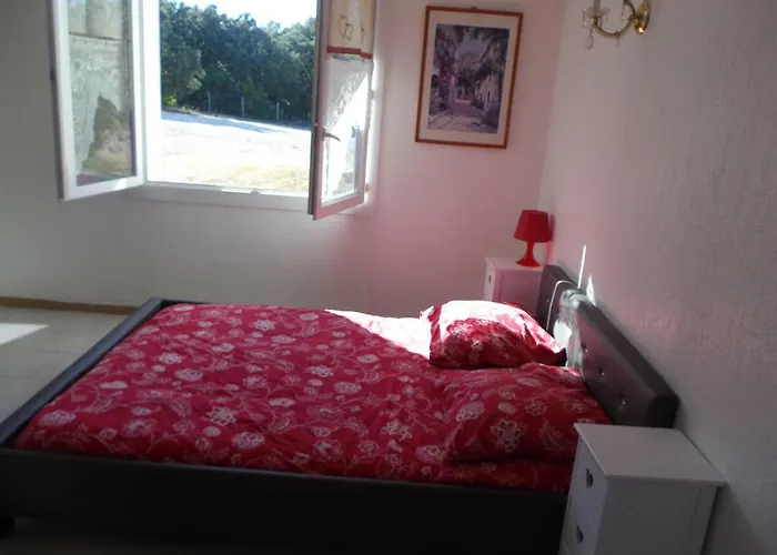 בית הארחה Des Garrigues Caveirac